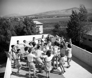 WIZO Nir Ha’emek school in 1947