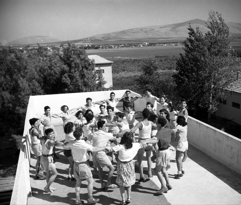 WIZO Nir Ha’emek school in 1947