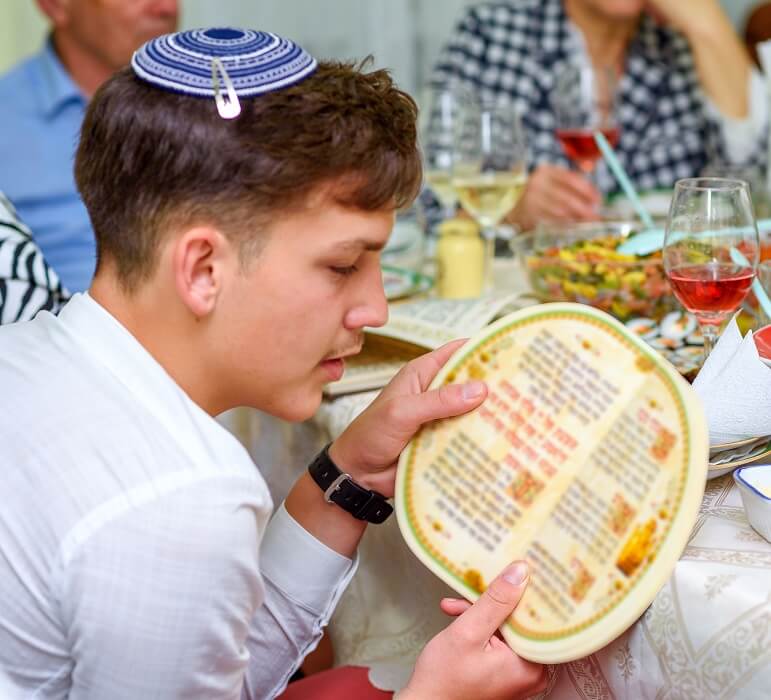 Pesach Feed Family Campaign 771x770 opt